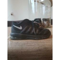 Nike air schoentjes maat 23.5