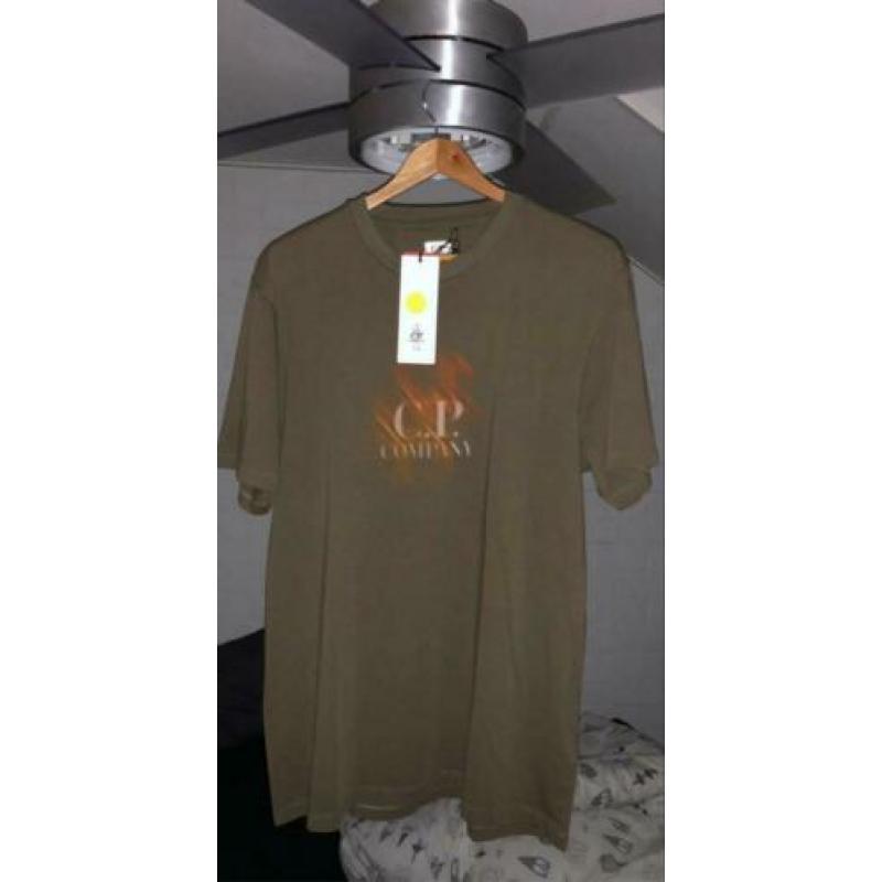 CP Company shirt groen met opdruk. Maat L. Nieuw