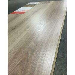 Vitality Laminaat Gebleekte eik Dk491 €7,95p/m2 Apeldoorn