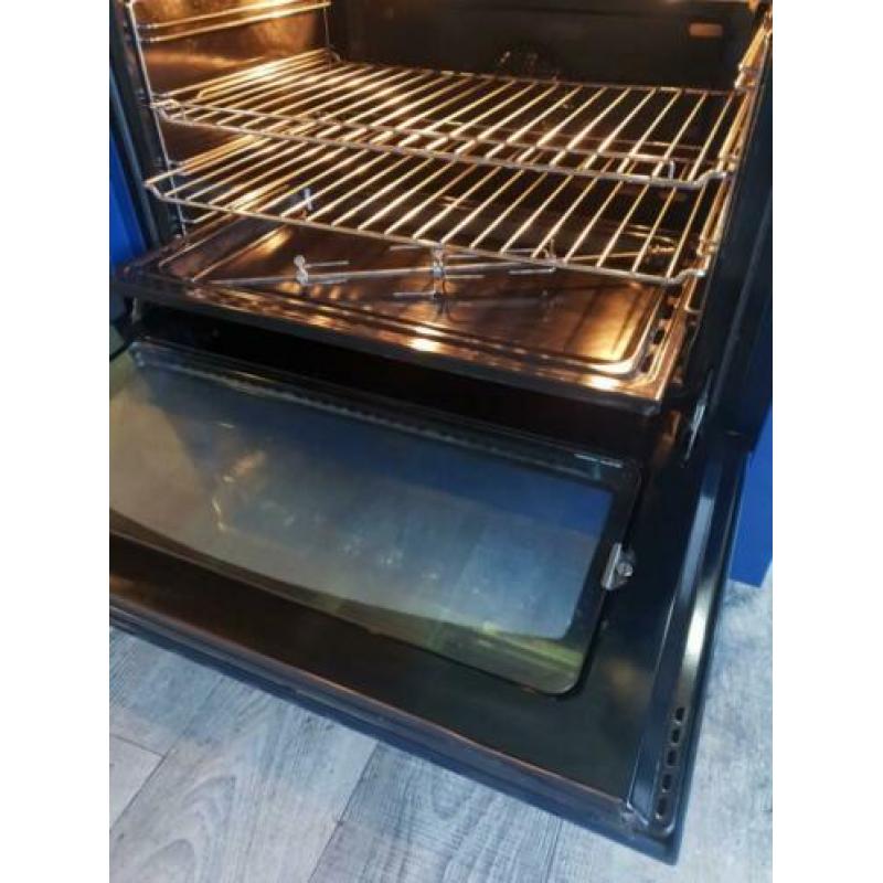 Aangeboden zeer mooie Boretti 5pits met grote hetelucht oven