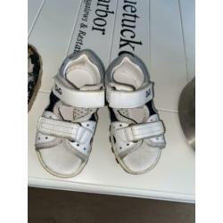 D&g sandalen maat 23