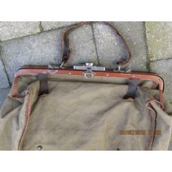 Militaire post tas Nederlands