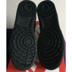 Nike court borough mid maat 44 jordan dunk force max 1 off