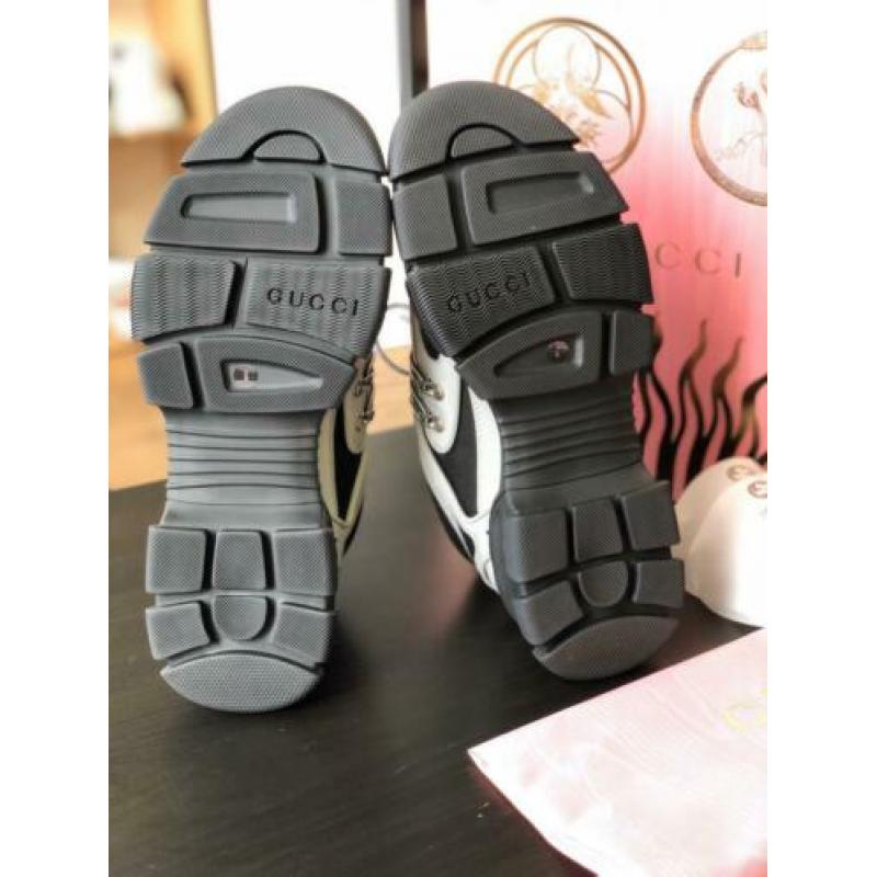 Gucci Flashtrek