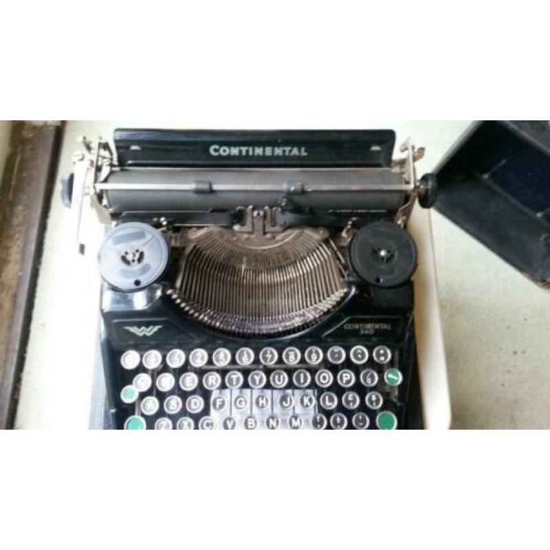 antieke draagbare Continental typemachine