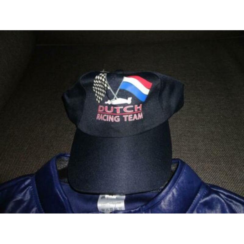 Racepak met Pet voor Carnaval MT 54 is gebasseerd op MT M of