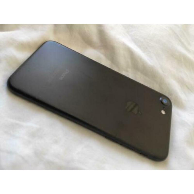 iPhone 7 zwart 32 gb incl. oortjes, oplader en verloopstuk