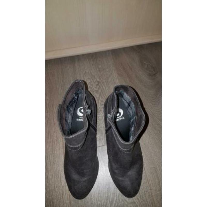 Laarsjes, grijs, maat 38