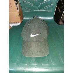 Nike pet NU VOOR 5 EURO!!!!!!!!