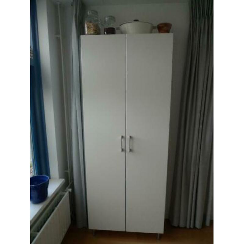 ikea hoge kast wit 80 x 195 x 35 met Applad deuren