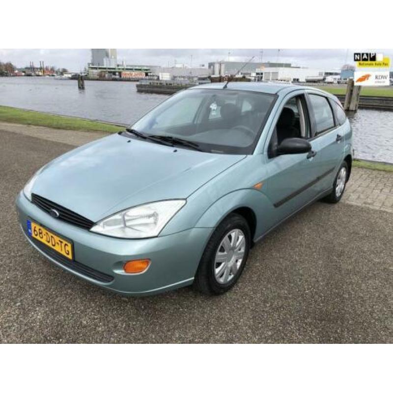 Ford Focus 1.6-16V Ghia /5-deurs/Airco/NAP/nette auto