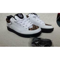 Nieuwe witte Osiris sneakers met luipaardprint 45