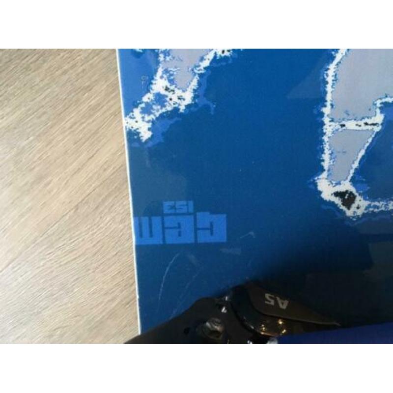 Flow snowboard 153 cm bindingen voor beginners huren=duurder