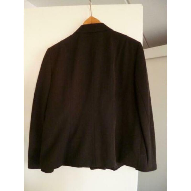 Bruin pak van Gerry Weber maat 44. Als nieuw.