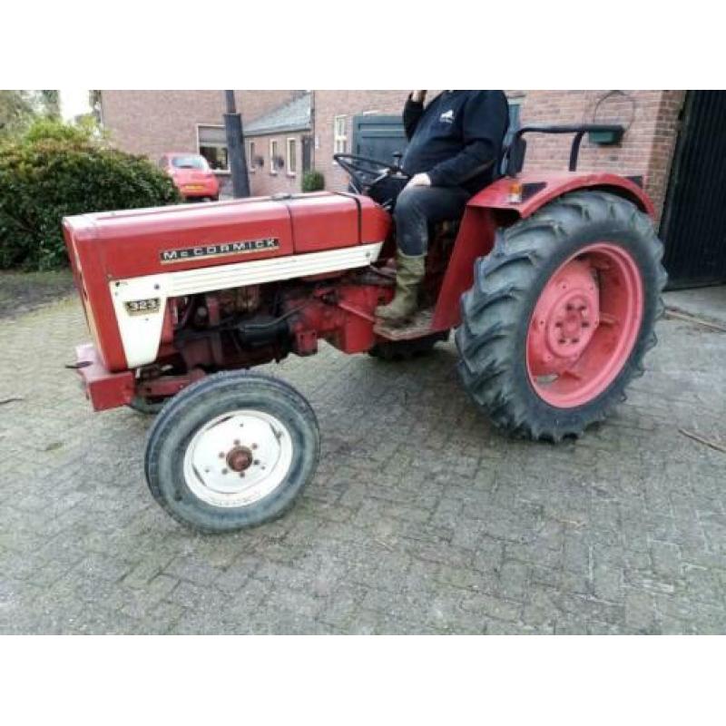 tractor / ploeg