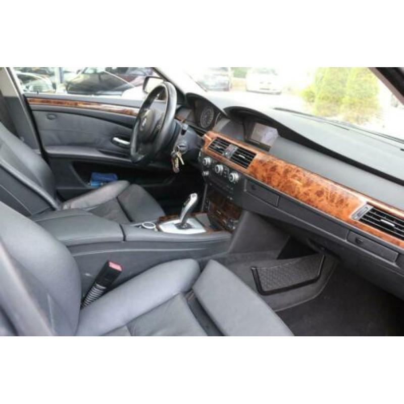 BMW 5 Serie 525i Business Line Leer Schuifdak Navi Xenon 218