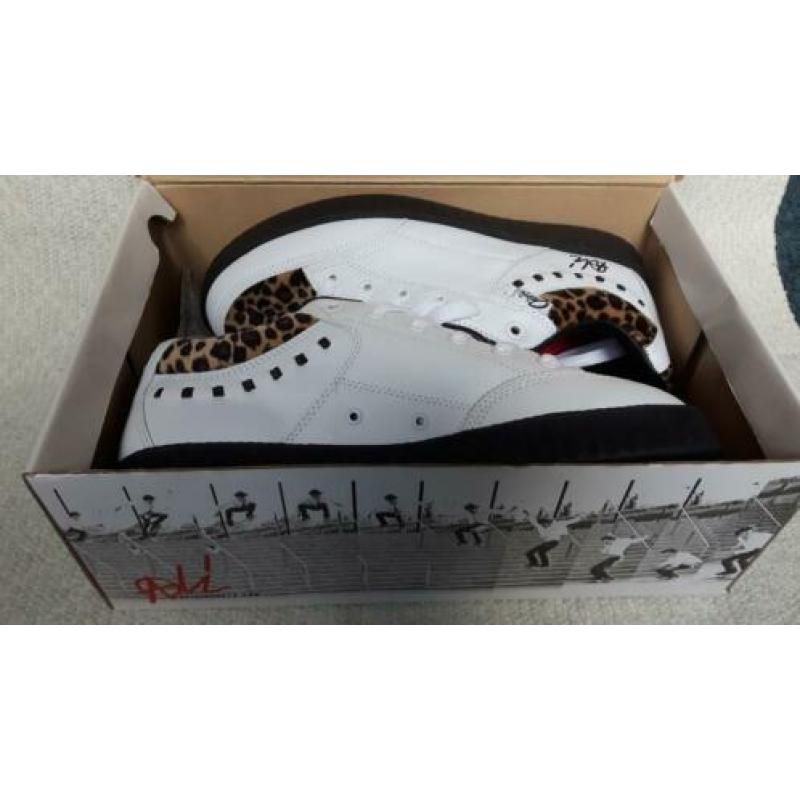 Nieuwe witte Osiris sneakers met luipaardprint 45