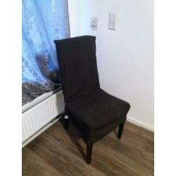 Grote eettafel mét 6 stoelen !!