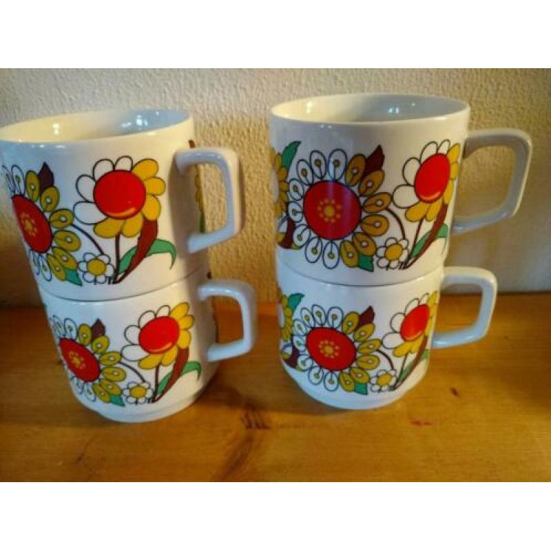 4 vrolijke frisse mokken retro bekers bloem Tocnana