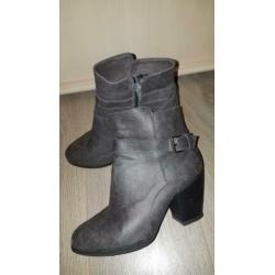 Laarsjes, grijs, maat 38