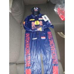 Racepak met Pet voor Carnaval MT 54 is gebasseerd op MT M of