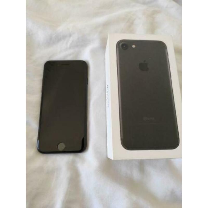 iPhone 7 zwart 32 gb incl. oortjes, oplader en verloopstuk