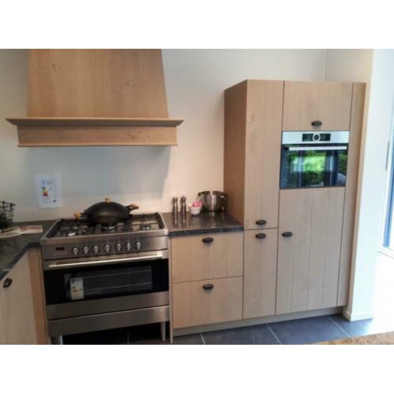 Keller showroomkeuken eiken nu slechts 7495,=