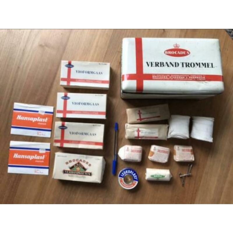 Brocades Verbandtrommel B met inhoud