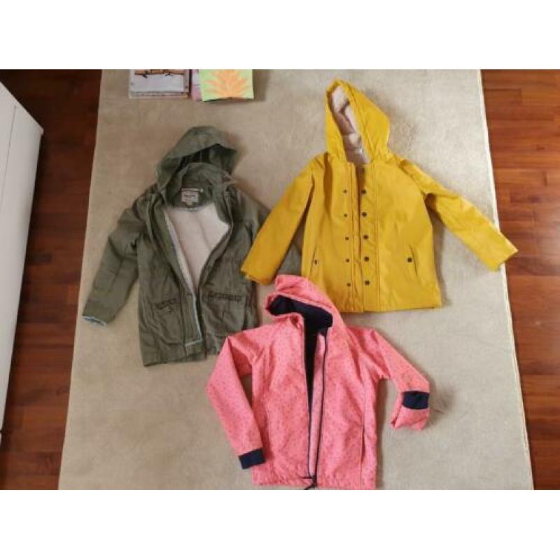 Pakket meisjeskleding 122-128 Lacoste, Benetton,Tumble'n dry