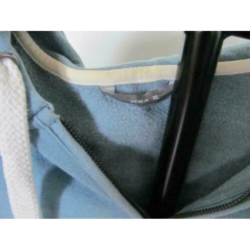 3 leuke vesten van de hema licht,donker blauw en bordeaux XL