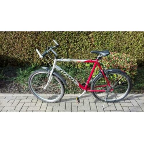 Mountainbike Giant / herenfiets / jongensfiets 26 inch 21 ve