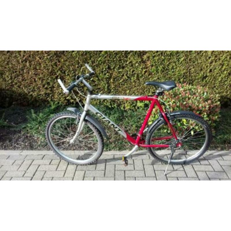 Mountainbike Giant / herenfiets / jongensfiets 26 inch 21 ve