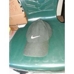 Nike pet NU VOOR 5 EURO!!!!!!!!