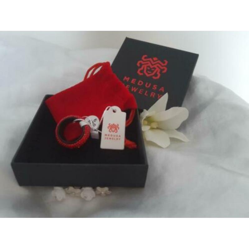 Verschillende nieuwe dames ringen