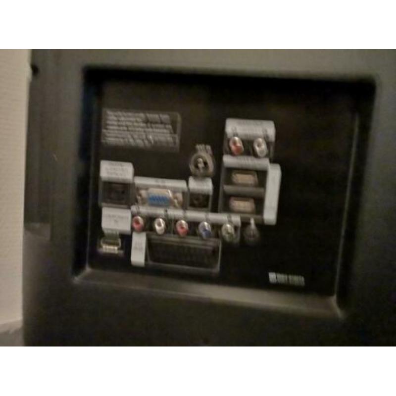 Samsung TV type LE32B450C4W