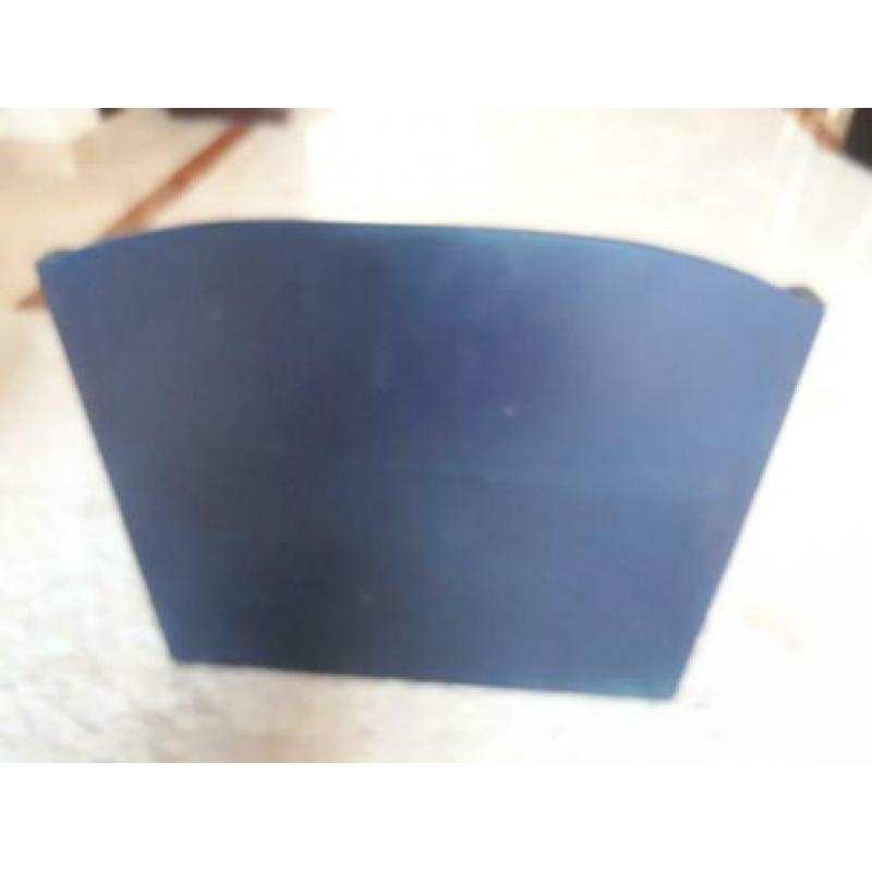 Krantenbak magazine/newspaper Maat 40 cm breed hoog 38cm