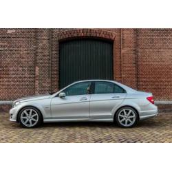 Mercedes-Benz C-Klasse 180 156PK Automaat | AMG pakket | 1e