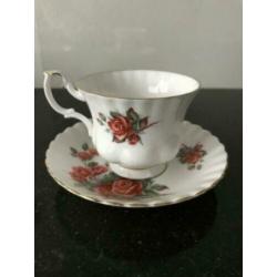 ROYAL ALBERT kop en schotel - groot - CENTENNIAL ROSE