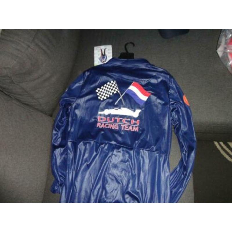Racepak met Pet voor Carnaval MT 54 is gebasseerd op MT M of