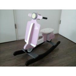 hobbelscooter hobbelspeelgoed schommelscooter
