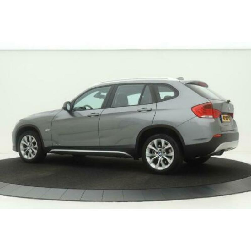 BMW X1 sDrive18i Executive | Navigatie | Climate control | C