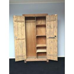 Steigerhouten kast en bed