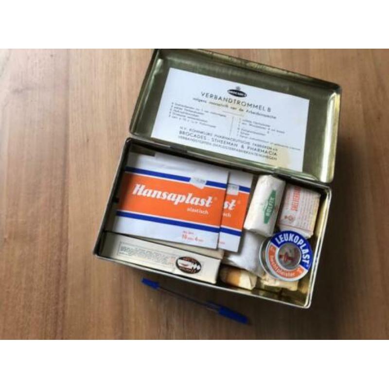Brocades Verbandtrommel B met inhoud