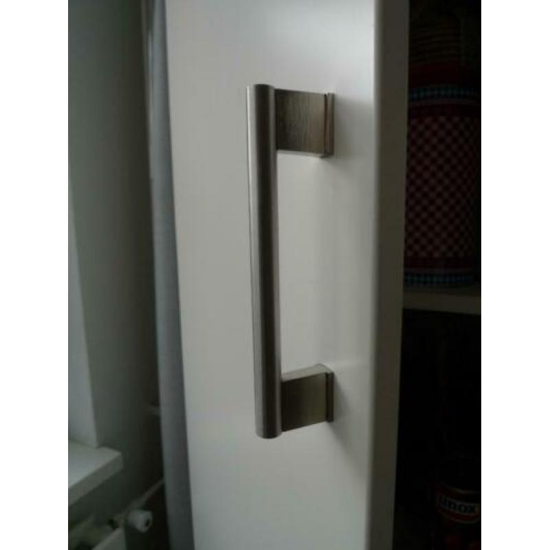 ikea hoge kast wit 80 x 195 x 35 met Applad deuren