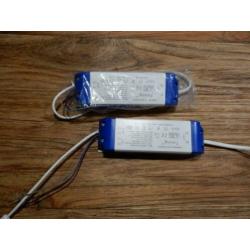 Doos met 37 LED Drivers en 2 dimbare led drivers