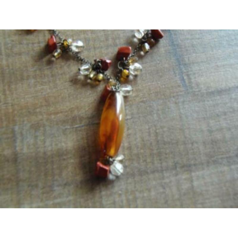Ketting met aardetinten glaskralen