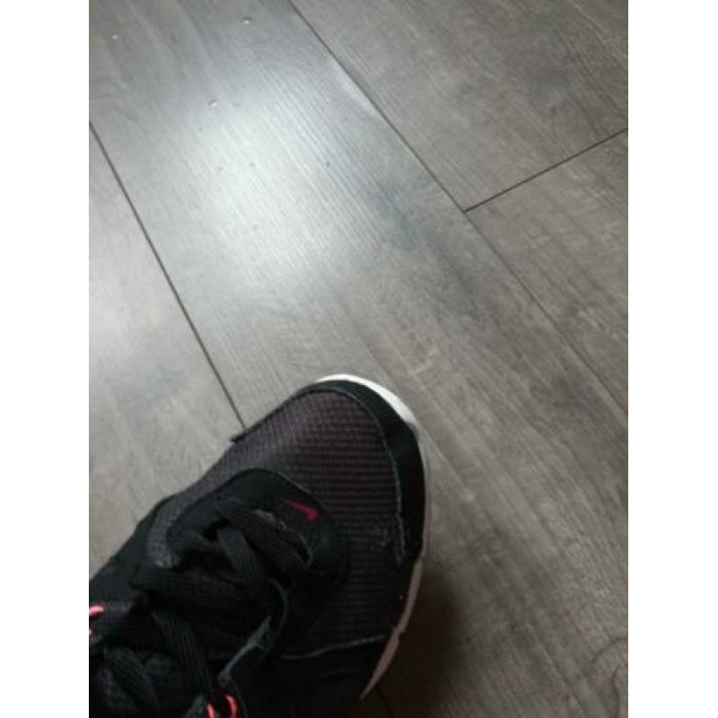 Nike gynpen zgan maat 39