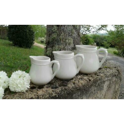 3 oude witte Franse kannetjes (brocante landelijk aardewerk)