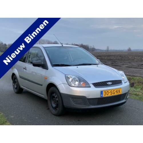 Ford Fiesta 1.4-16V Ambiente 107.000km! / AUTOMAAT