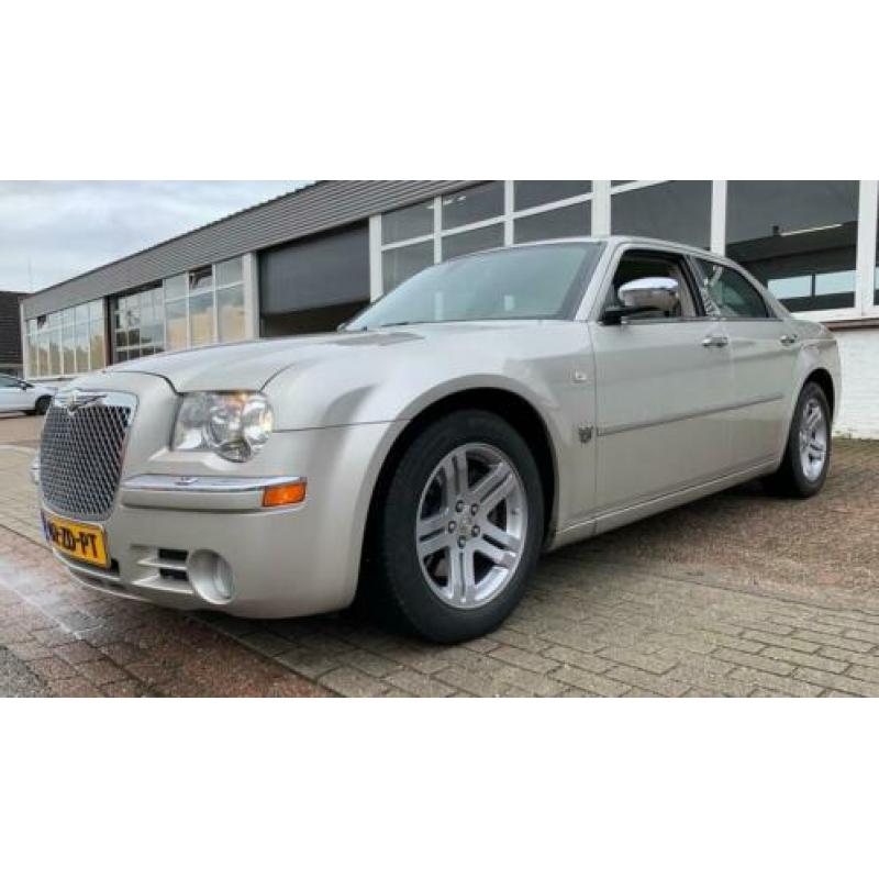Chrysler 300C 3.0 V6 CRD 2e Eigenaar ! Perfecte staat !